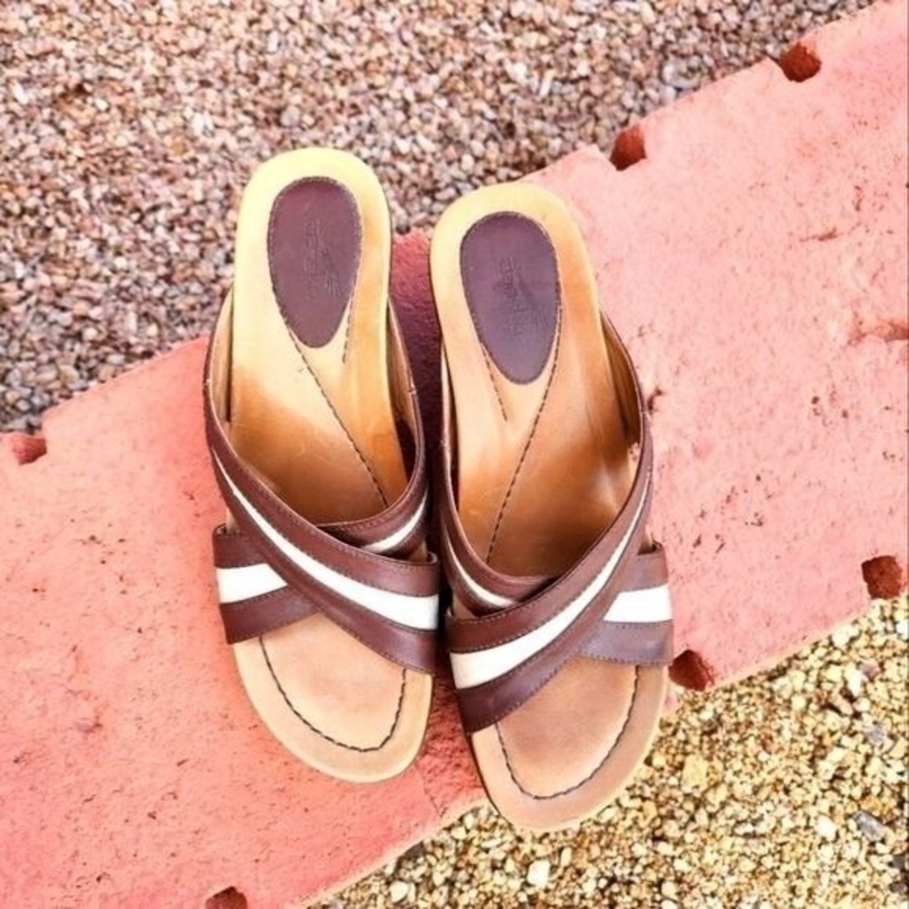 Dansko Brown Leather Cream Textile Crisscross Wedge Sandal Slide Mules Womens